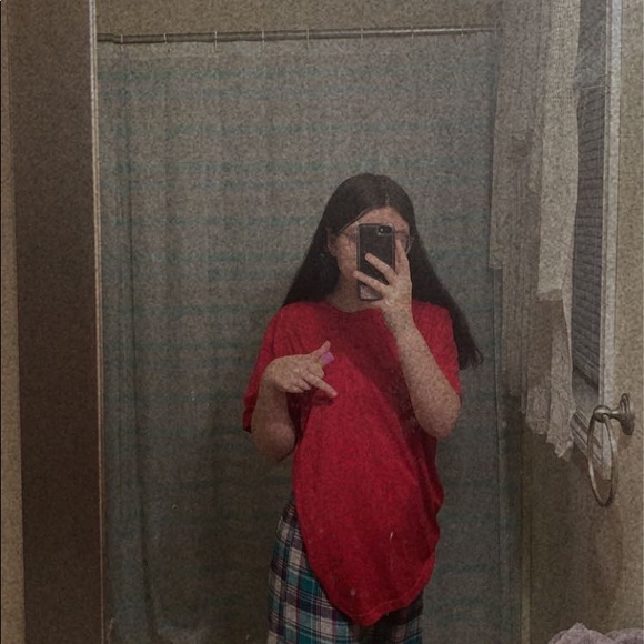 Meet your Posher, Alyssa - Picture 1 of 1